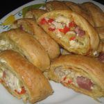 Ρολό σφολιάτας με κοτόπουλο και αλλαντικά