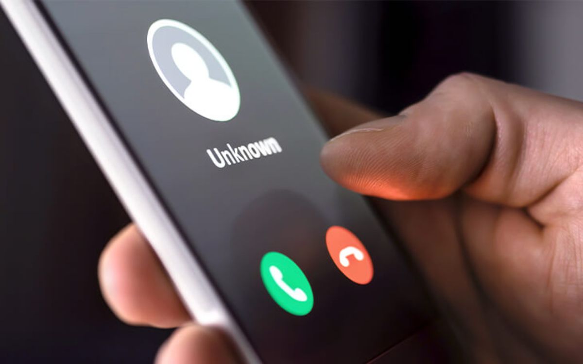 άγνωστος-αριθμός-καλεί-σε-smartphone-