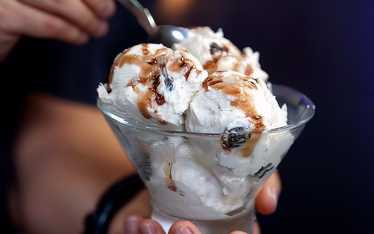 Το πιο κρεμώδες παγωτό καϊμάκι που έχετε φάει ποτέ