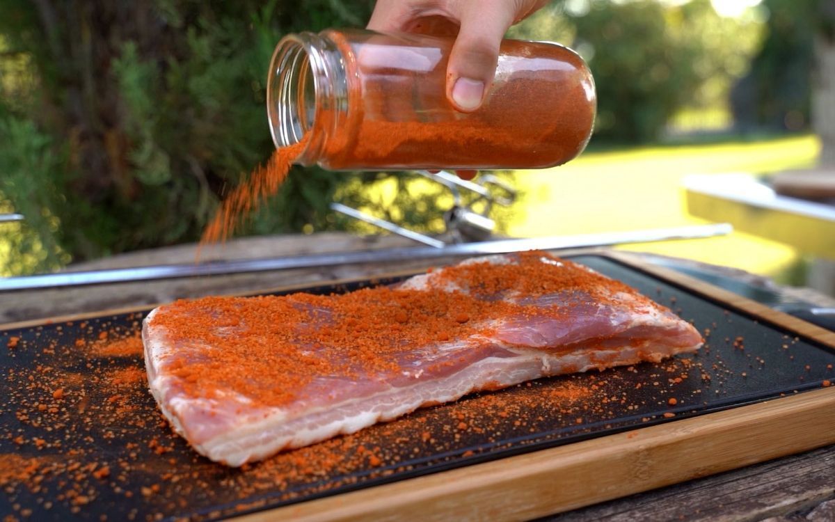 Το viral μείγμα μπαχαρικών για κρέας ψάρια και λαχανικά από τον Δημήτρη Μιχαηλίδη