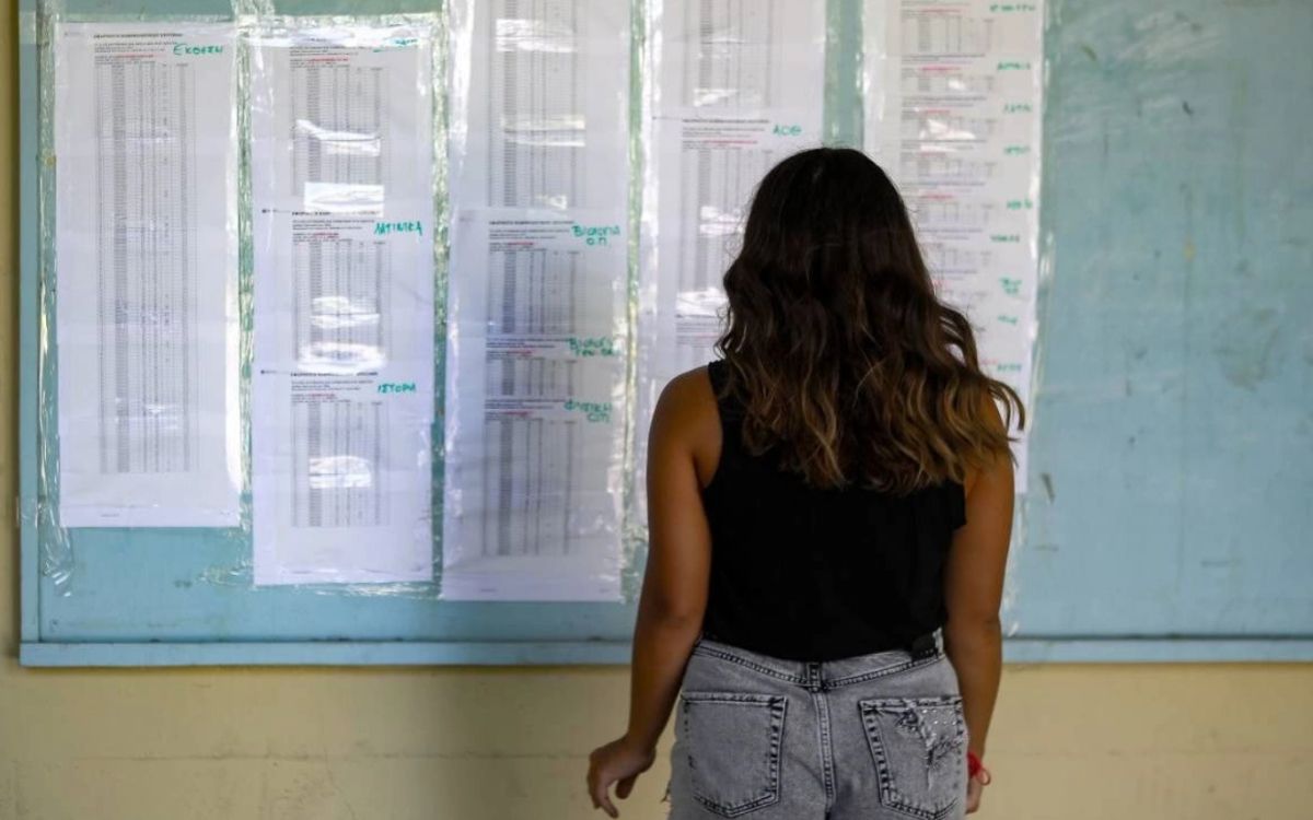 Βάσεις 2025: Ανακοινώθηκαν τα αποτελέσματα- Οι σχολές που έπεσαν & οι μεγάλες εκπλήξεις