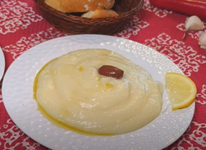 Βελούδινη σκορδαλιά με την παραδοσιακή συνταγή από την Γκόλφω