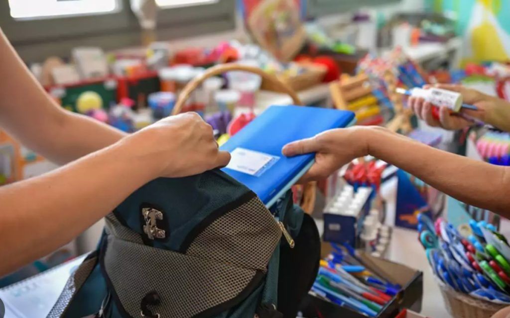 Σχολικά είδη: Πώς να αποφύγετε τις άσκοπες αγορές
