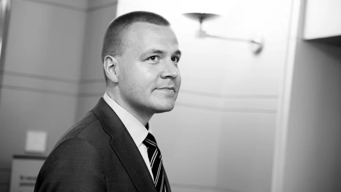 Αυτός είναι ο Βουλευτής που βρέθηκε νεκρός μέσα στο κοινοβούλιο