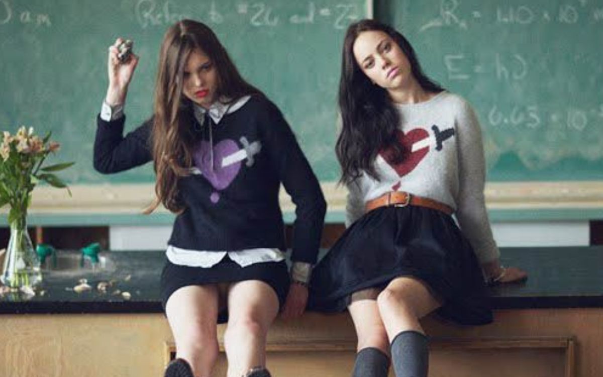 έφηβες-στη-τάξη-