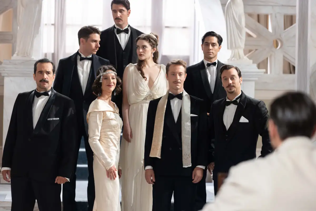 Grand Hotel: Υπάλληλοι του ξενοδοχείου αλλά και καλεσμένοι υποκύπτουν στα τραύματα τους