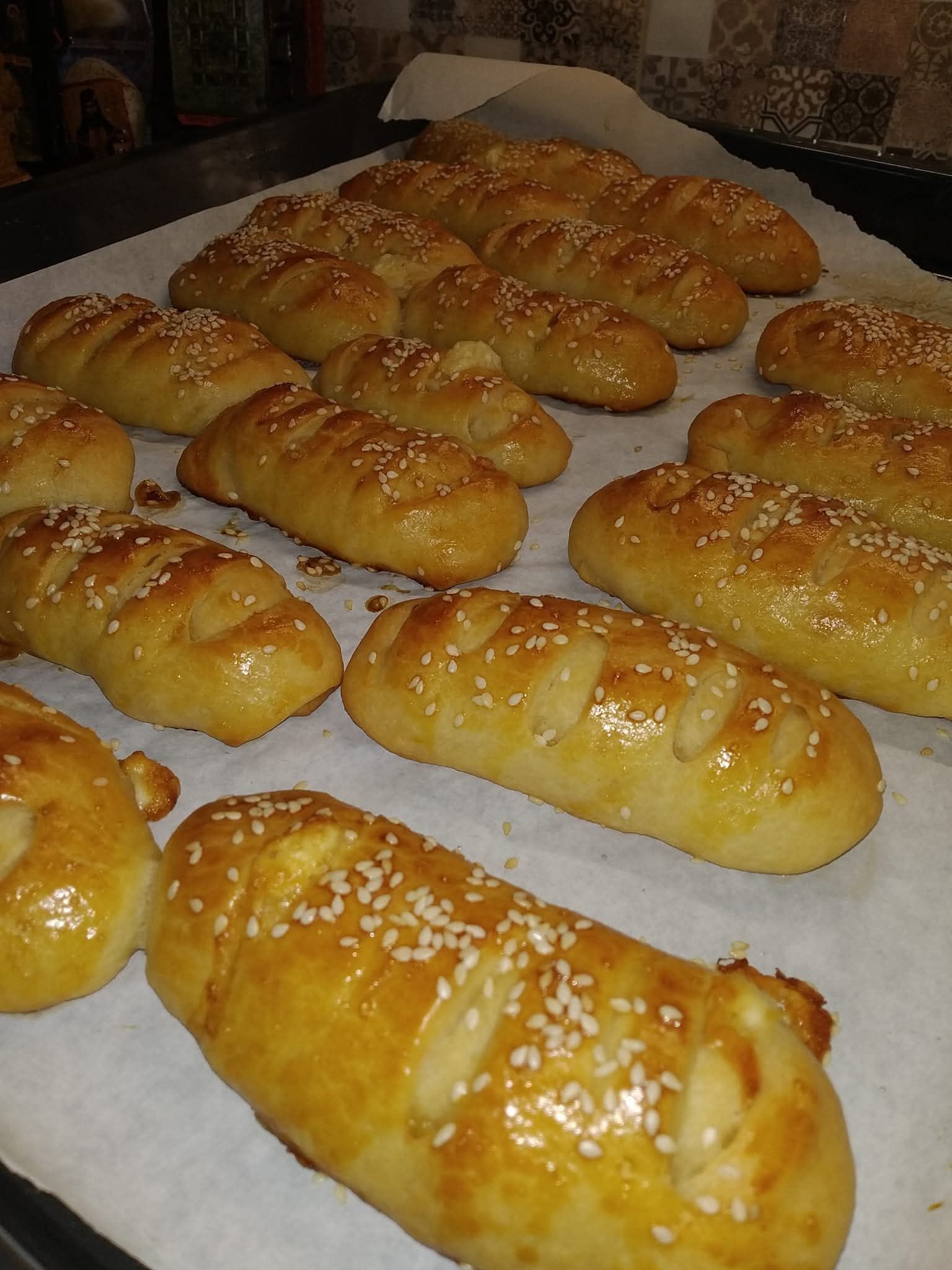 τυρόψωμα-με-σουσάμι- τυρόψωμα-με-σουσάμι-