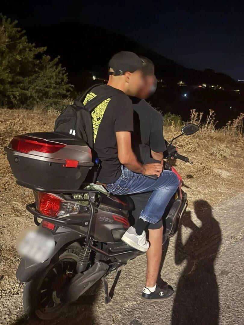 Αυτοί είναι οι Νέρωνες με το παπάκι- Φωτογραφίες από τον 19χρονο και τον 27χρονο που έκαναν παρανάλωμα την Πάτρα