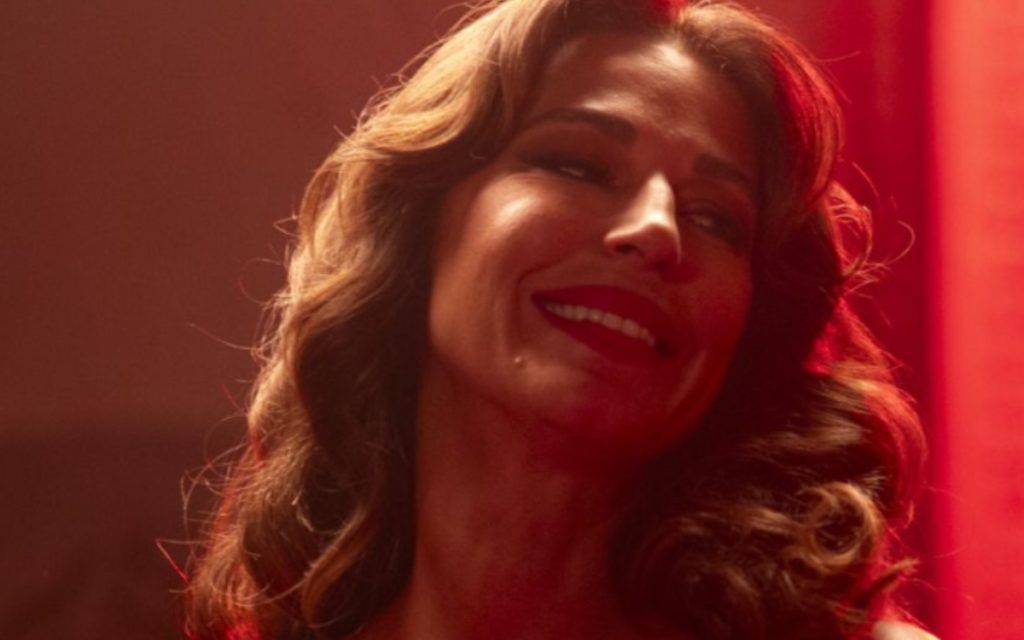 Άγιος Έρωτας: Η Χριστίνα βουλιάζει στην παρανομία και χάνει εντελώς τον εαυτό της