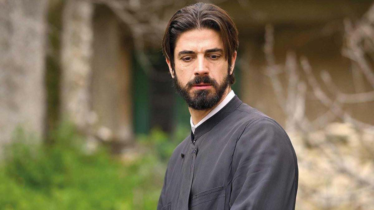 Άγιος Έρωτας: Καρέ καρέ η νύχτα πάθους του Νικολάου με τη ερωμένη του