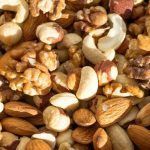 Ανακαλούνται ξηροί καρποί που πωλούνται και στην Ελλάδα - Βρέθηκε υδροκυάνιο στα συστατικά