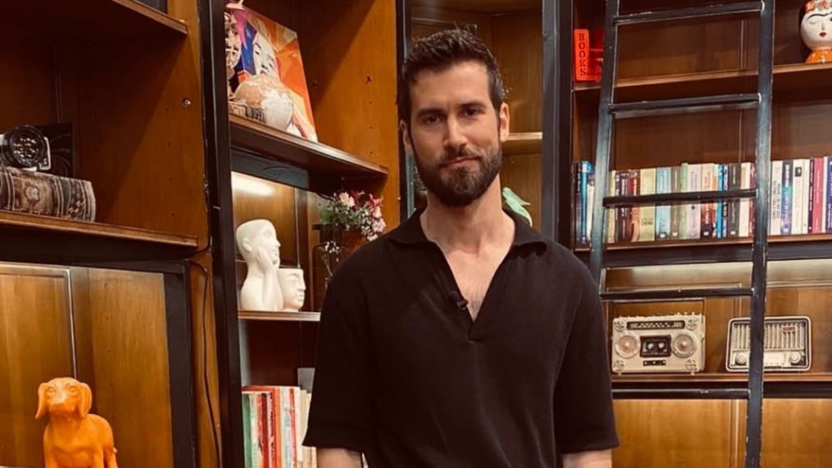 Αναστάσης Ροϊλός: Με μούσι και ελαφρώς πιο μακριά μαλλιά είναι πιο κούκλος από ποτέ