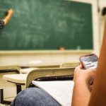 Άνοιγμα σχολείων 2025: Τι θα ισχύσει φέτος με τα κινητά στο σχολείο;