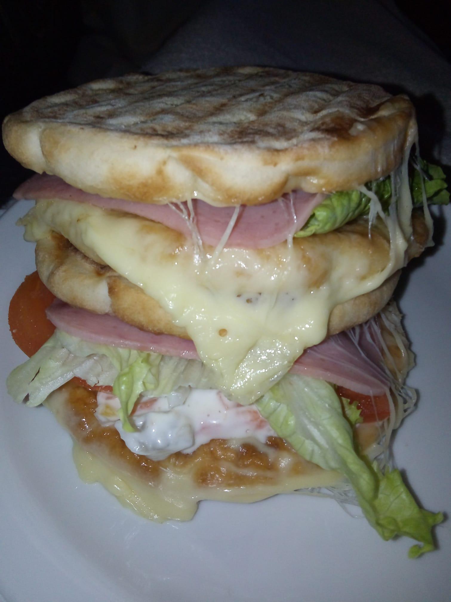 σάντουιτς-με-πίτες-για-σουβλάκι-για-το-lunchbox-του-σχολείου σάντουιτς-με-πίτες-για-σουβλάκι-για-το-lunchbox-του-σχολείου