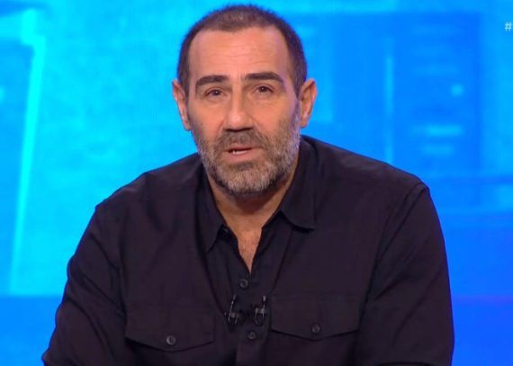 Δεν θα τον αναγνώριζε ούτε ο Σερβέτας - Ο Αντώνης Κανάκης νέος με μακριά σγουρά μαλλιά