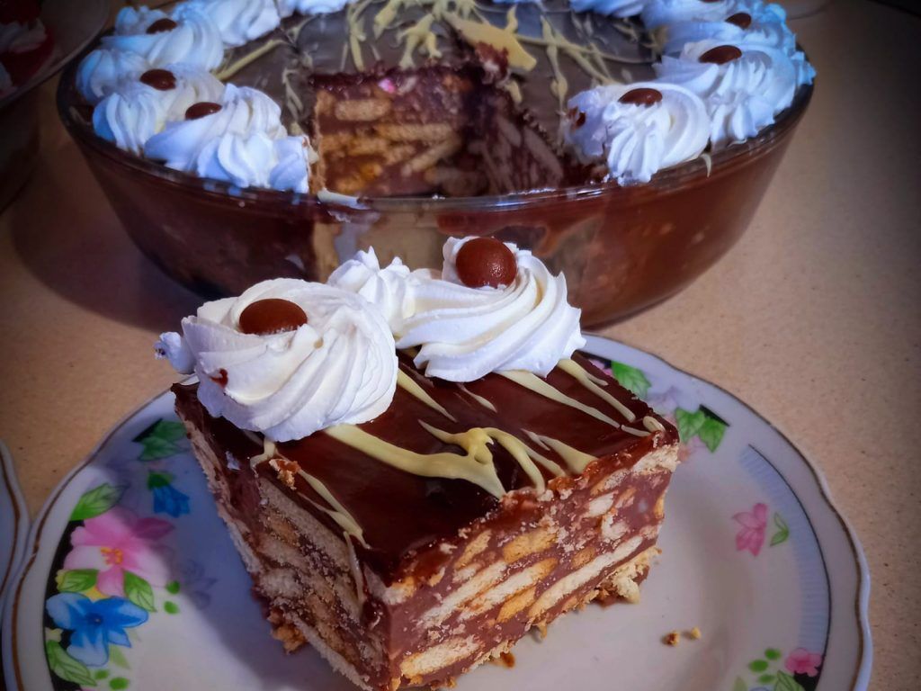 Εύκολο σοκολατένιο γλυκό για αρχάριες