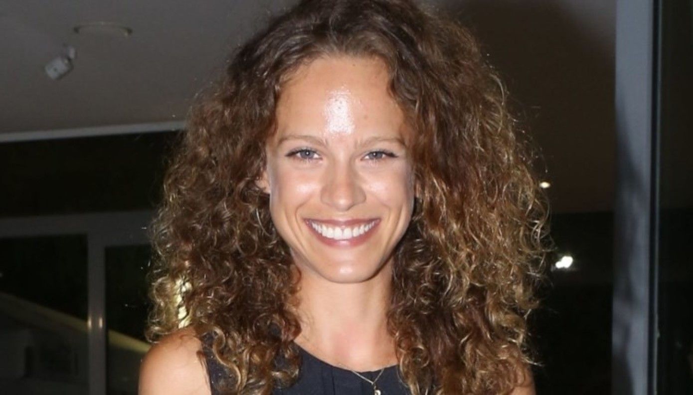 Η Έλλη Τρίγγου όπως δεν την έχετε ξαναδεί - Κάνει γυμνισμό στη παραλία και ρίχνει το Instagram