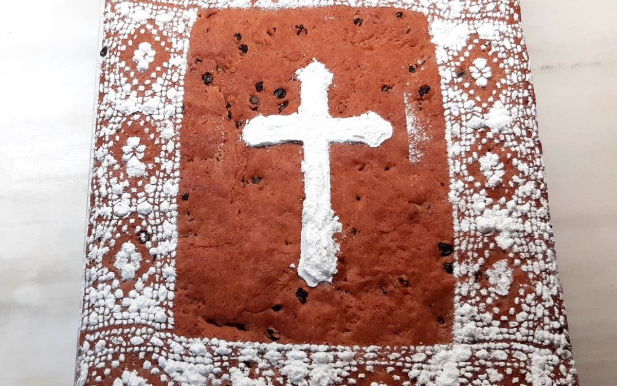 Φανουρόπιτα με μαγιά - Η αυθεντική συνταγή που δεν θρυμματίζεται