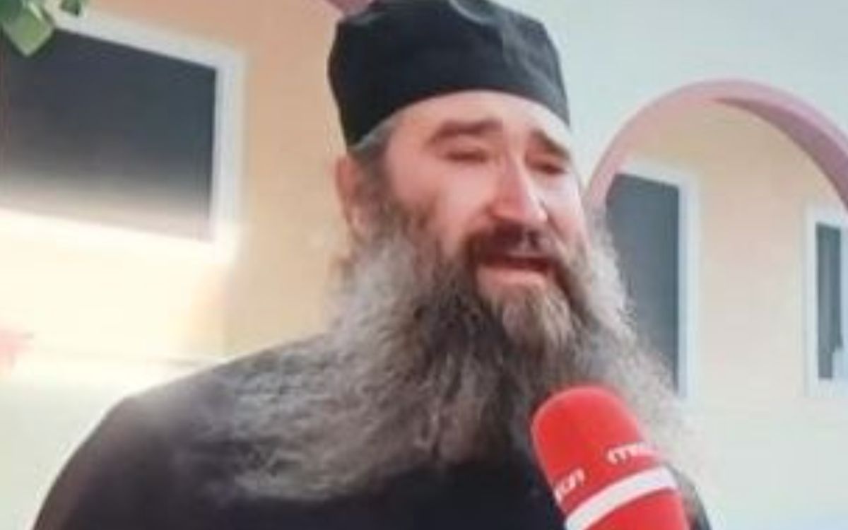Φωτιά Αχαΐα: Η συγκλονιστική μαρτυρία του πατρός Γερβασίου - «Η φωτιά πέρασε από το μοναστήρι αλλά δεν κάηκε τίποτα»