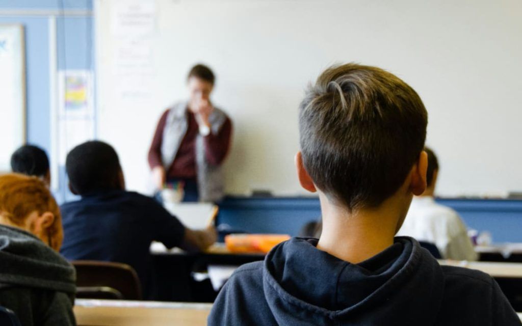 Φροντιστήριο & ιδιαίτερα: Πόσο κοστίζουν και γιατί είναι αναγκαίο να αλλάξει το πρόγραμμα του σχολείου