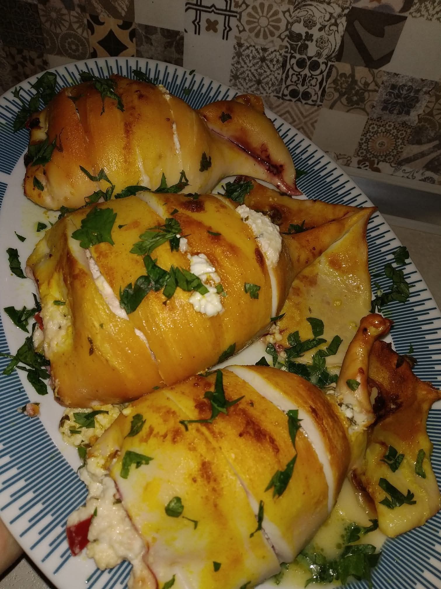 Γεμιστά θράψαλα στον φούρνο με τυριά και πιπεριές