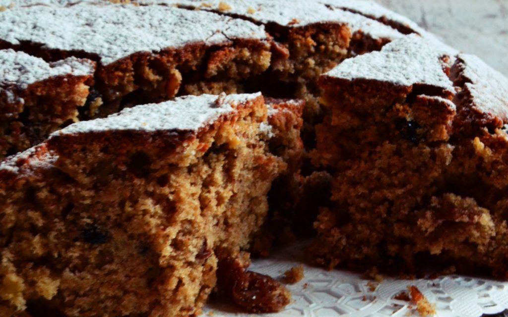 Γιατί η φανουρόπιτα θρυμματίζεται; Όλα τα μυστικά της γιαγιάς για να την πετύχεις