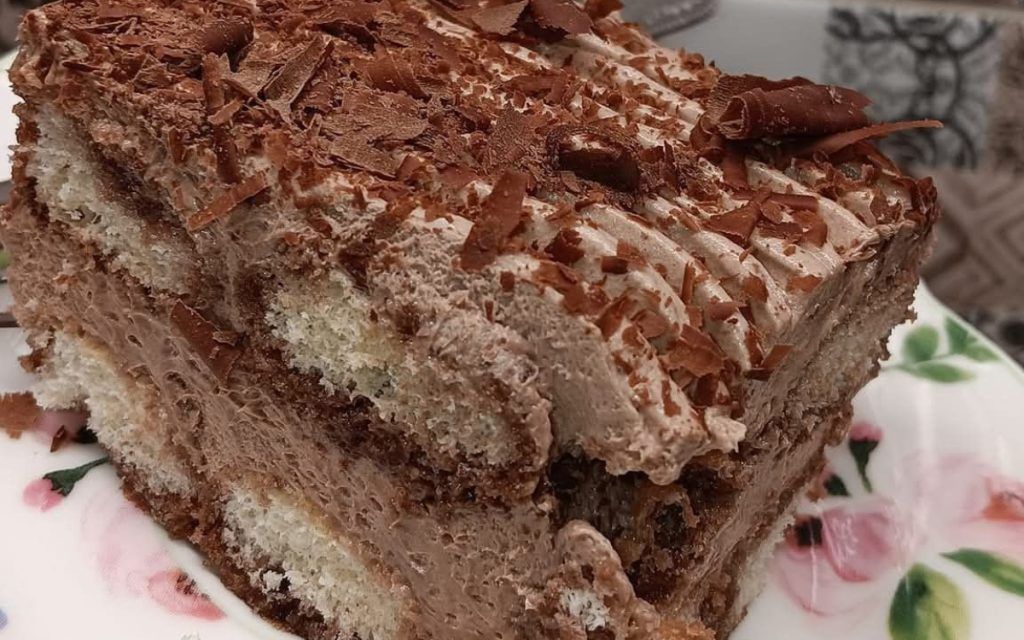 Γλυκό-ψυγείου-σεράνο-με-σαβαγιάρ-