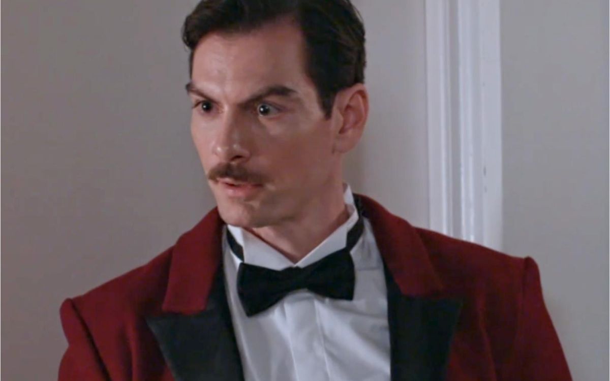 Grand Hotel: Ο Πέτρος σκηνοθέτησε τον θάνατό του για να ξεφύγει από αυτούς που θέλουν να τον σκοτώσουν