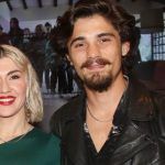 Η τρυφερή φωτογραφία του Κώστα Νικούλι με τον γιο του στη παραλία