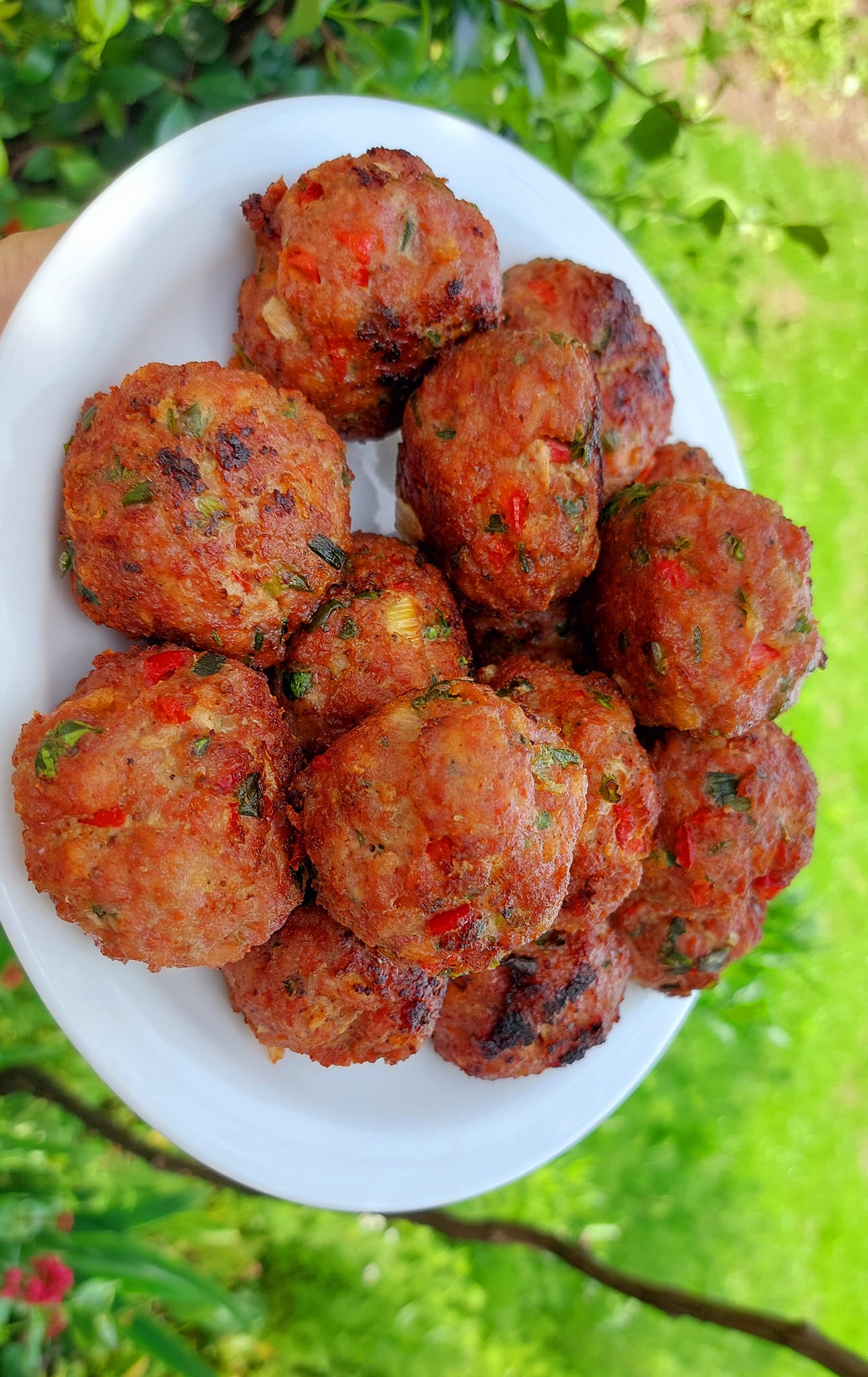 κεφτεδάκια-στο-πιάτο- κεφτεδάκια-στο-πιάτο-