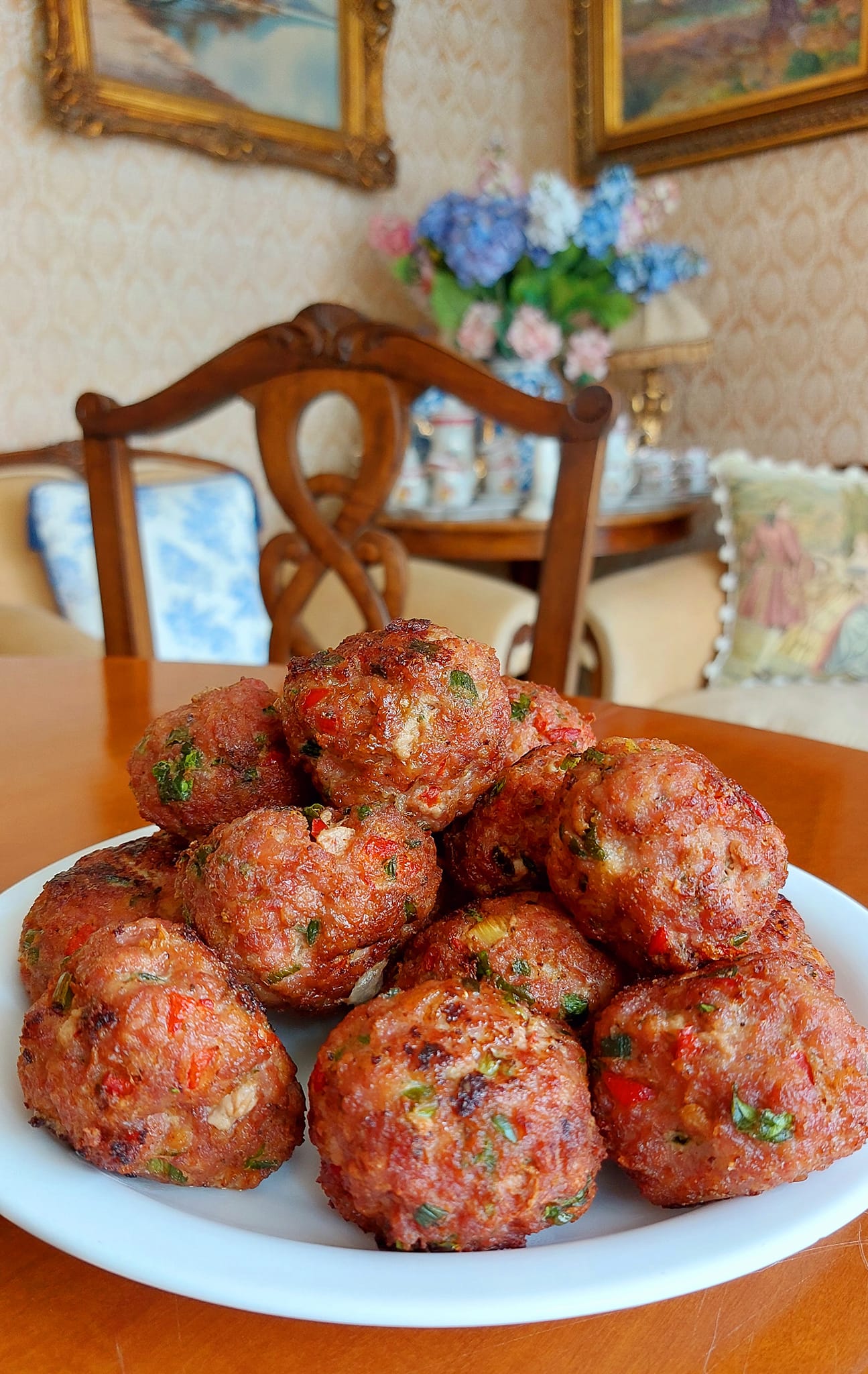 κεφτεδάκια-στο-πιάτο- κεφτεδάκια-στο-πιάτο-