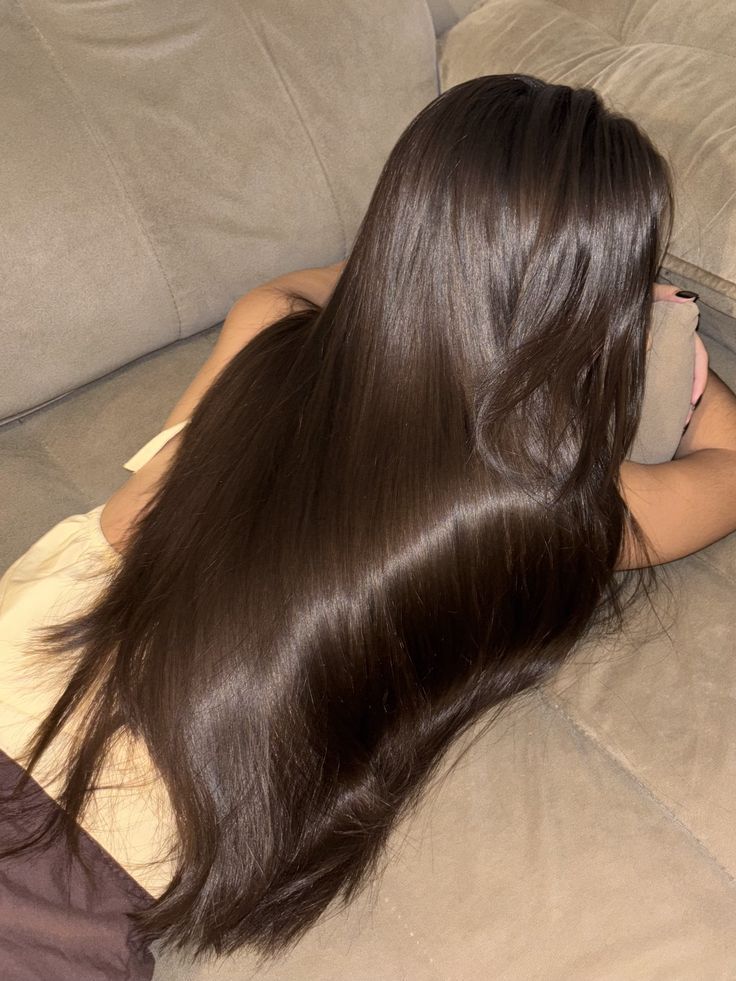 Καστορέλαιο : Ολες οι viral χρήσεις του στα μαλλιά (ειναι chat )