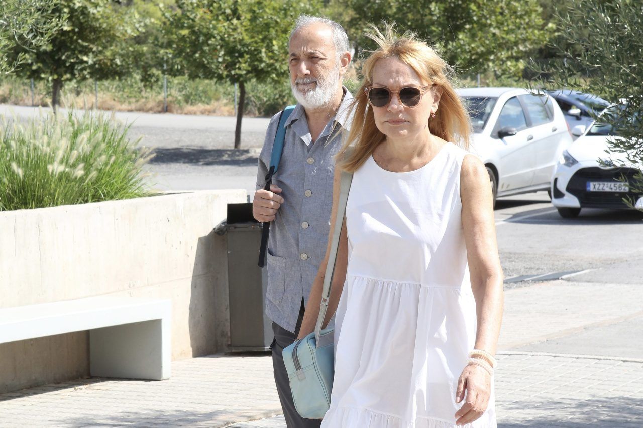 Κηδεία Σοφία Σεϊρλή: Πλήθος καλλιτεχνών παρευρέθηκε στο τελευταίο αντίο- Φωτογραφίες