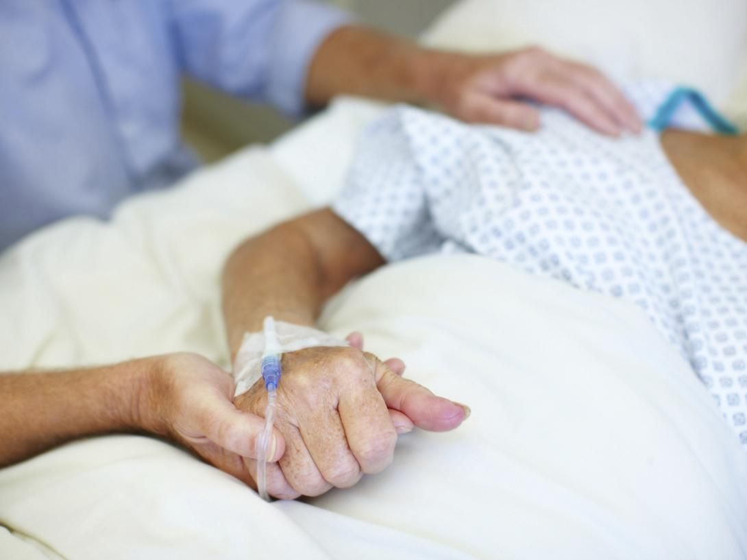 Η μητέρα μου αρρώστησε με καρκίνο και ο πατέρας μου την εγκατέλειψε