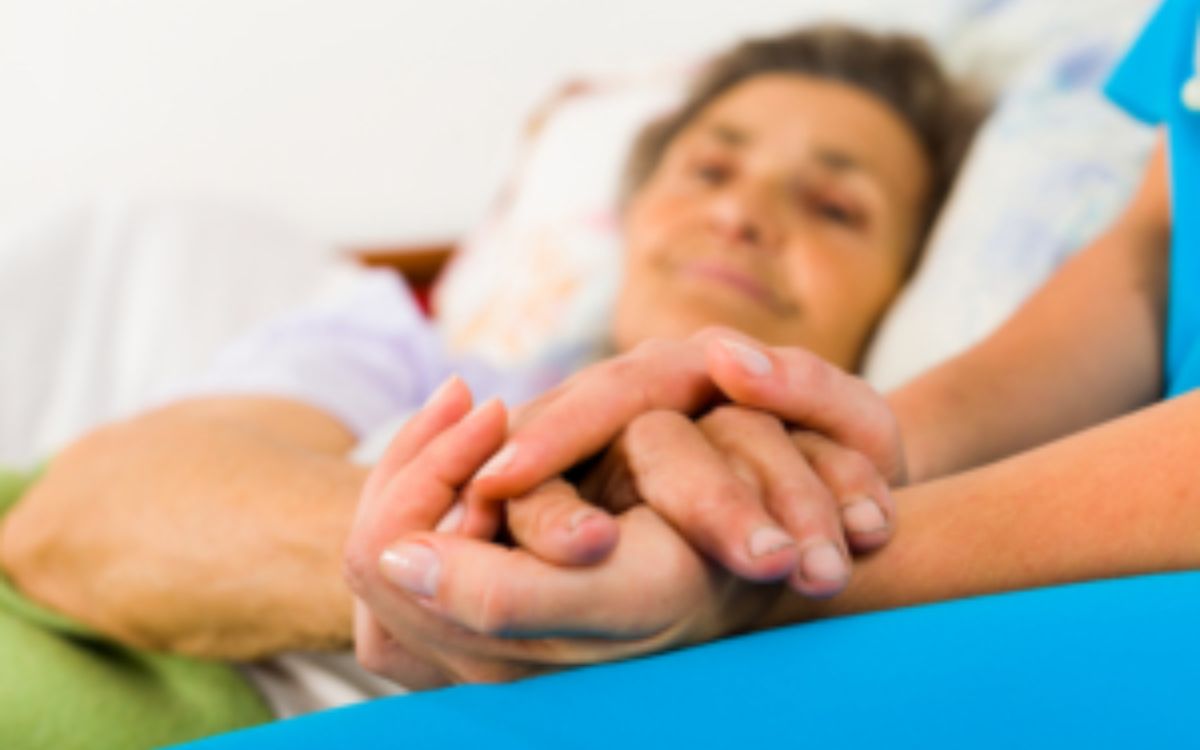 Η μητέρα μου αρρώστησε με καρκίνο και ο πατέρας μου την εγκατέλειψε