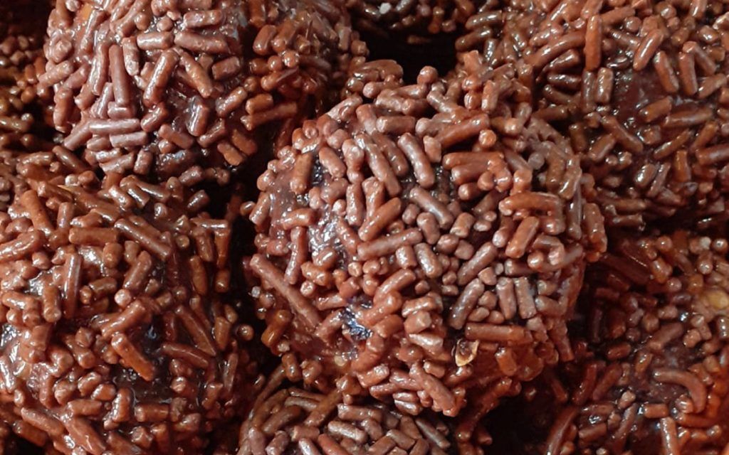 νηστίσιμα-τρουφάκια-για-τον-Δεκαπενταύγουστο-