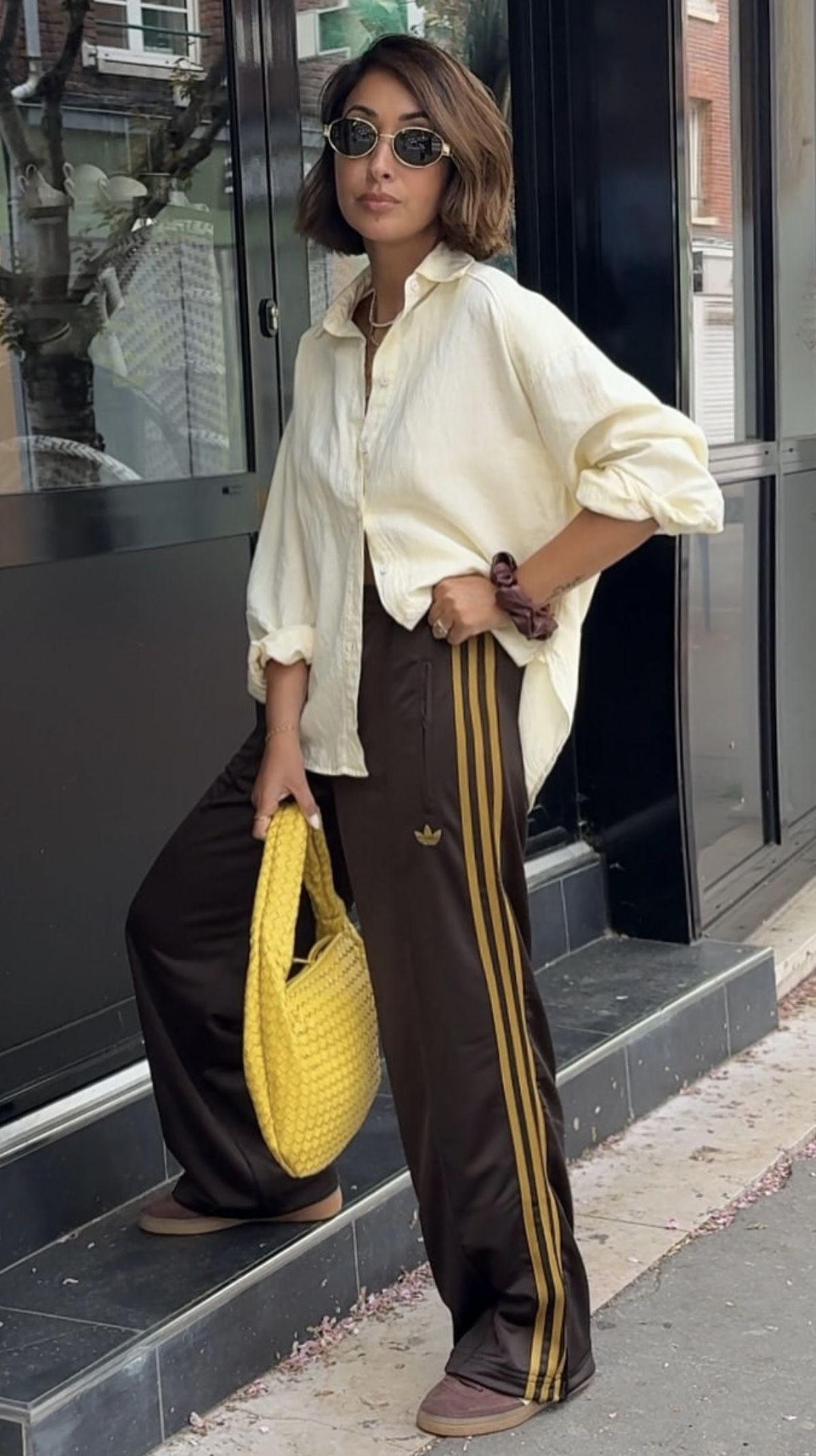 καφέ-φόρμα-με-πουκάμισο-