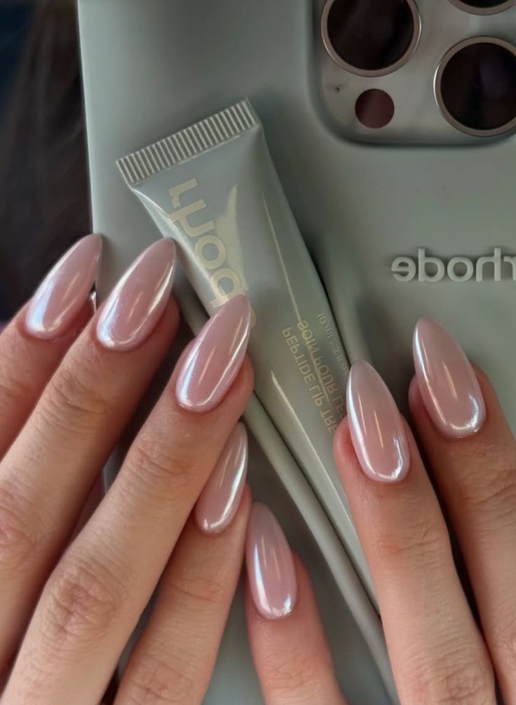 Νύχια Φθινόπωρο / Χειμώνας 2025 – 2026: Οι 10 Κορυφαίες Τάσεις της σεζόν σε Σχέδια και Χρώματα