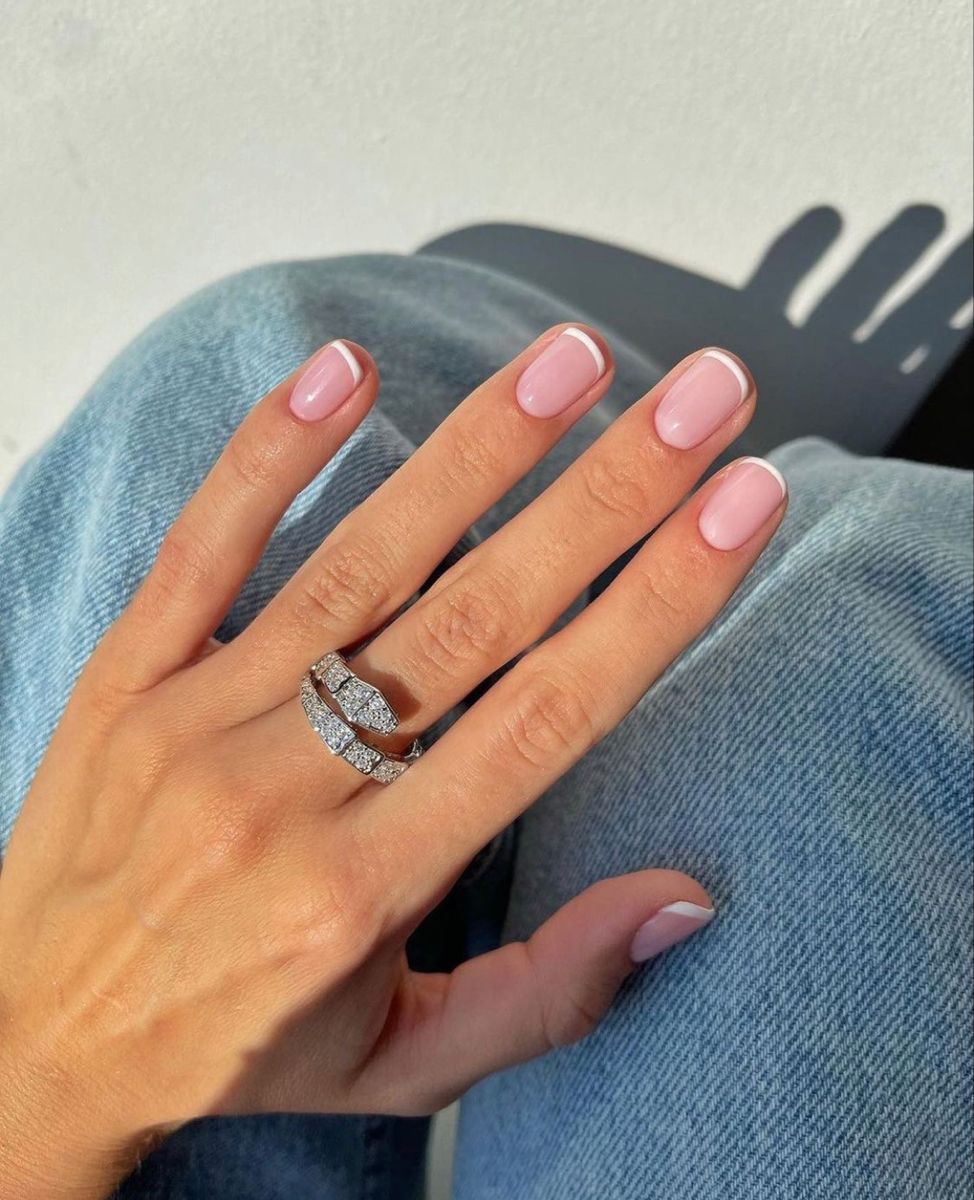 Νύχια Φθινόπωρο / Χειμώνας 2025 – 2026: Οι 10 Κορυφαίες Τάσεις της σεζόν σε Σχέδια και Χρώματα