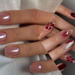 Νύχια Φθινόπωρο / Χειμώνας 2025 – 2026: Οι 10 Κορυφαίες Τάσεις της σεζόν σε Σχέδια και Χρώματα