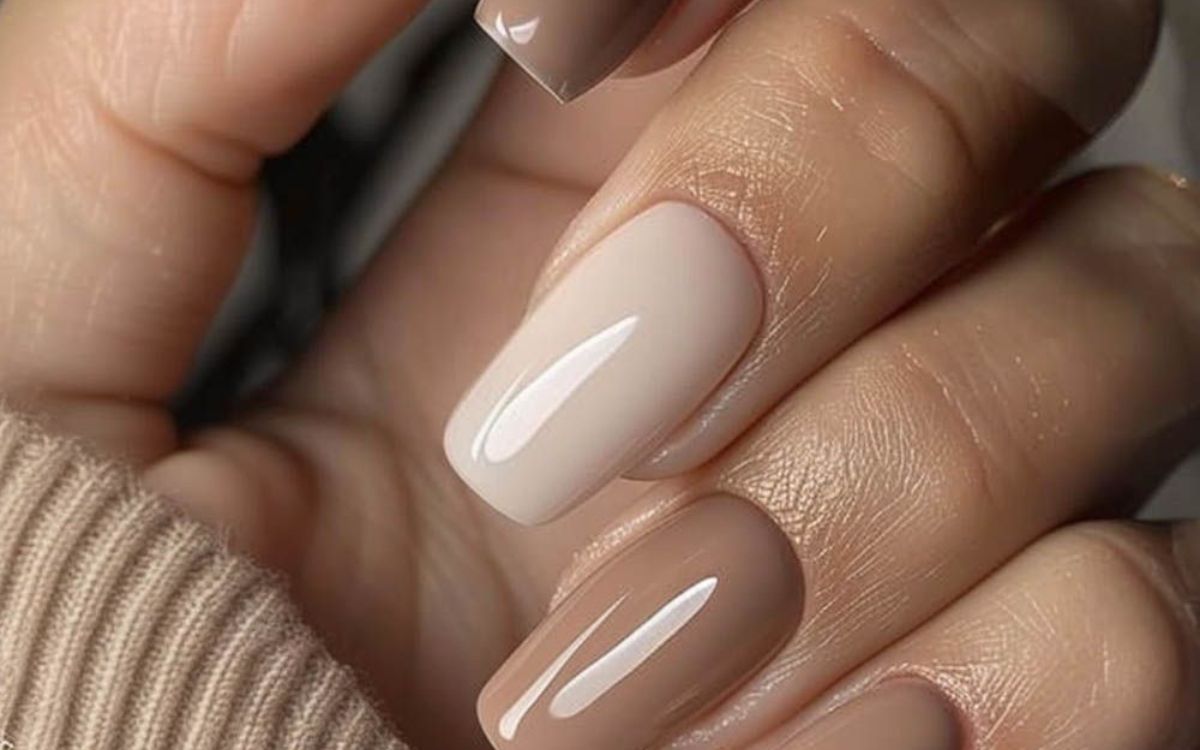 nude-τετράγωνα-νύχια-