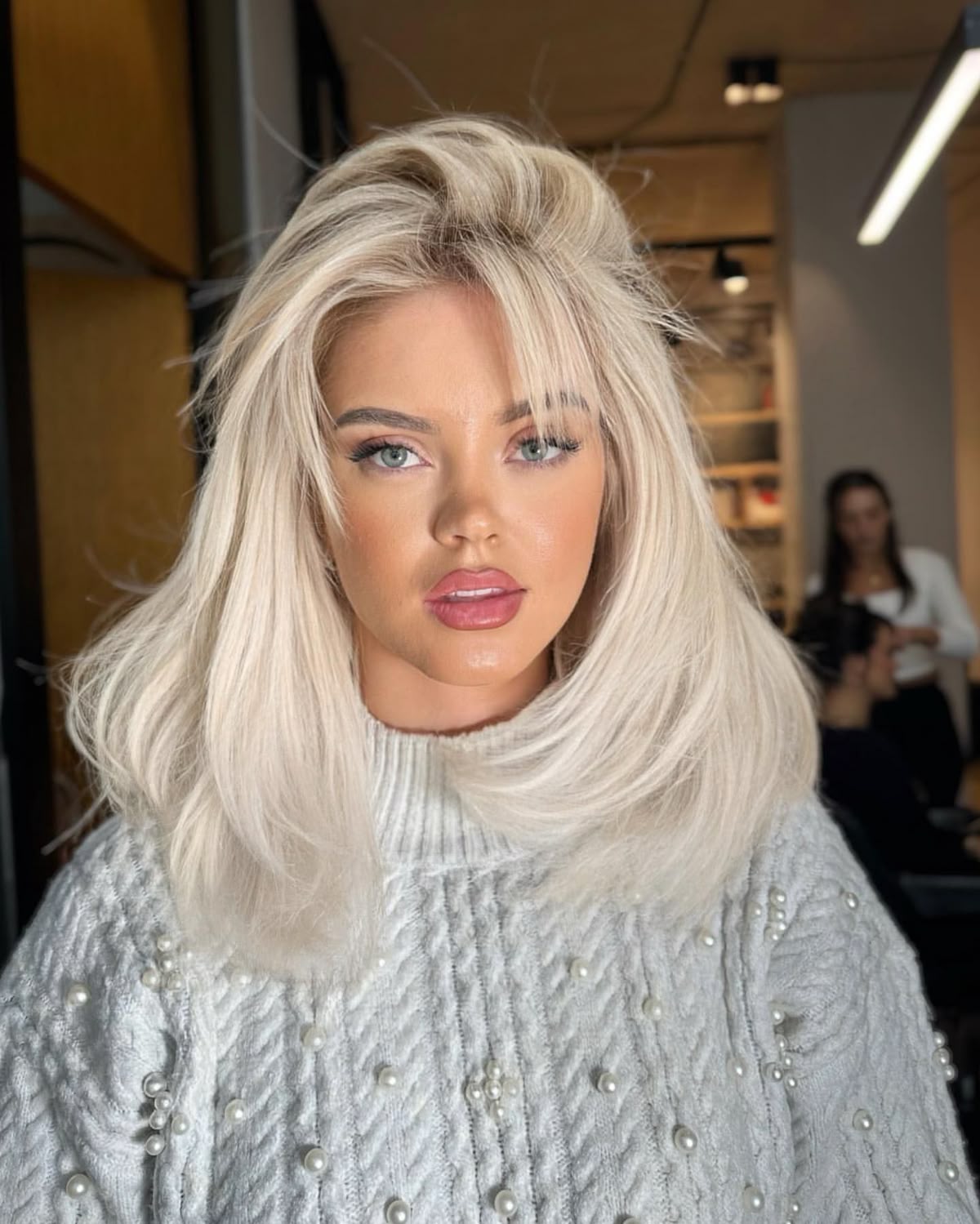 πλατινέ-ξανθά-μαλλιά- πλατινέ-ξανθά-μαλλιά-