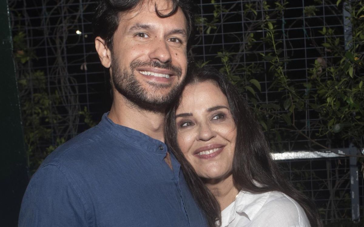 Ορφέας Αυγουστίδης: Το επικό σχόλιο του για την συμμετοχή της μητέρας του στο Σπίτι Δίπλα στο Ποτάμι