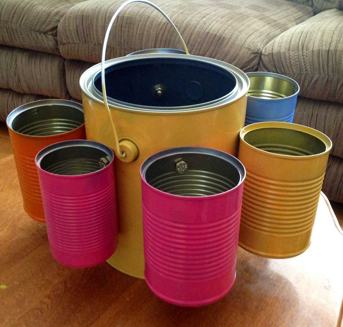 ράφια-από-τενεκεδάκια-