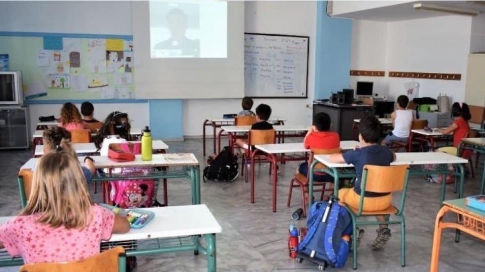 παιδιά-Δημοτικού-στη-τάξη- παιδιά-Δημοτικού-στη-τάξη-