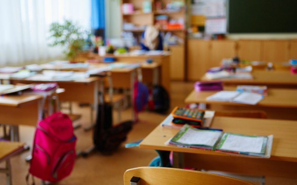 σχολική-τάξη-στο-διάλειμμα-