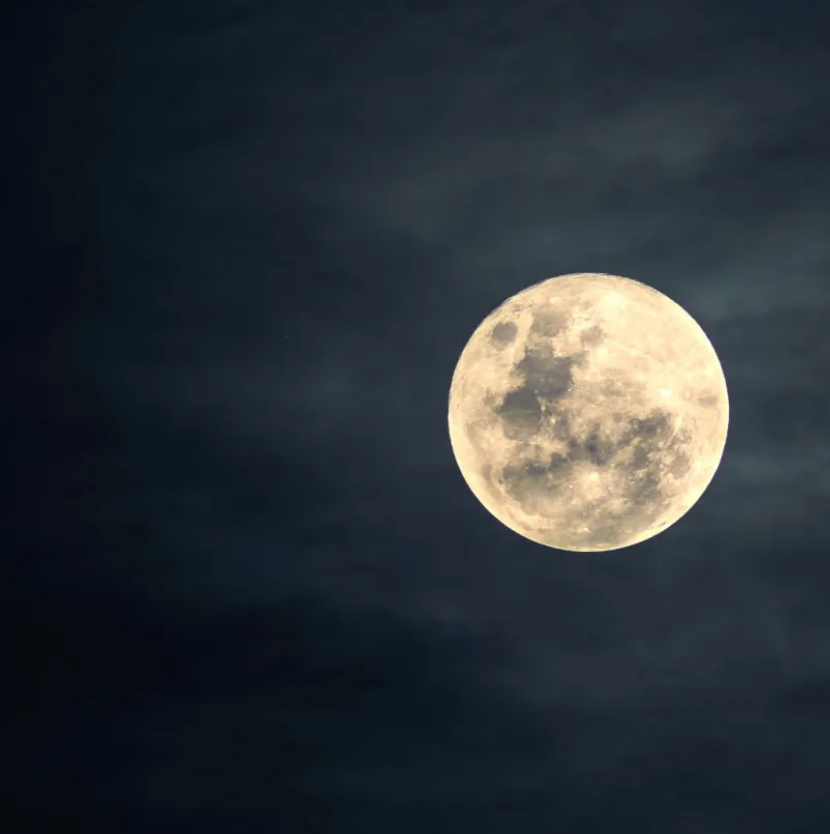 μαύρο-φεγγάρι-