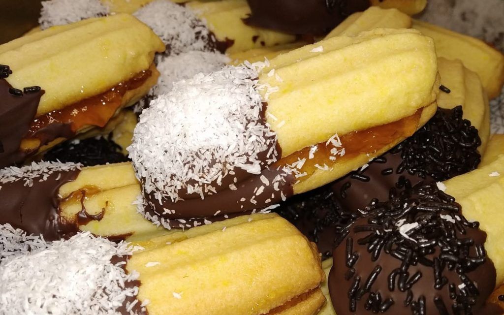 Σπιτικά πτι φουρ από τη Μένια Στεφοπούλου