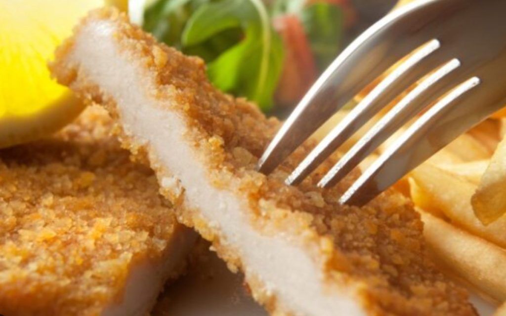 Συναγερμός από τη LIDL: Ανακαλούνται σνίτσελ κοτόπουλου με σαλμονέλα