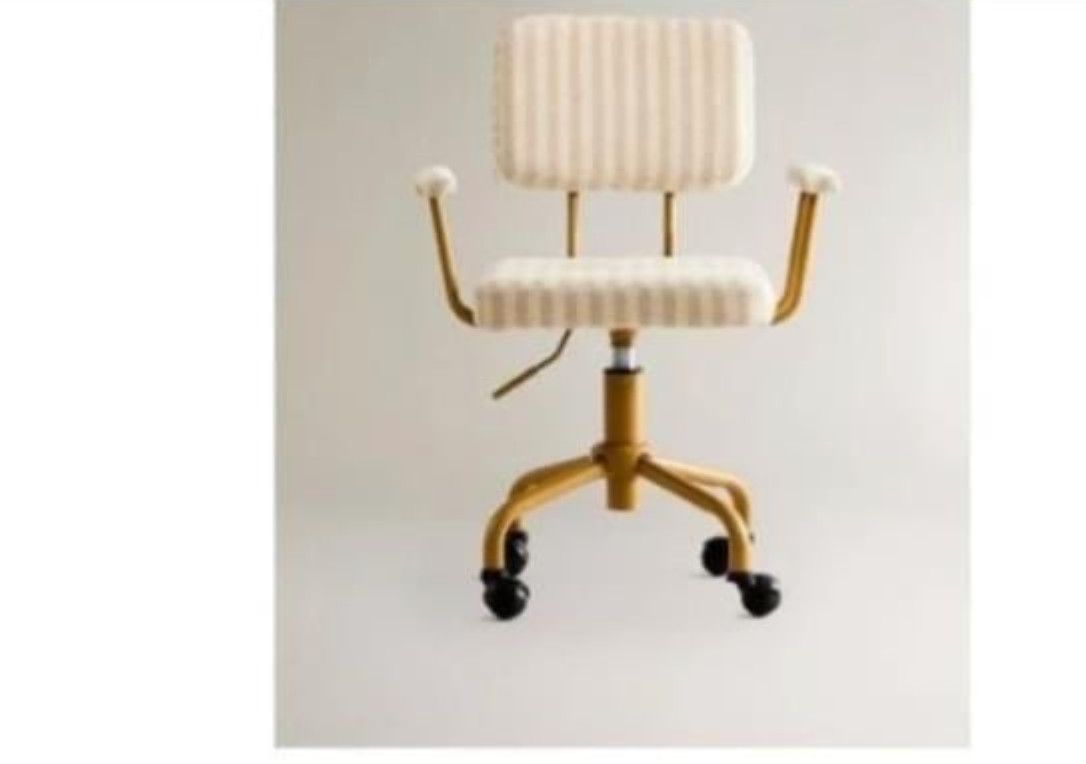 Τα ZARA προειδοποιούν: Ανακαλείται προϊόν - Κίνδυνος για τους καταναλωτές